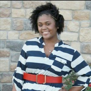 Meet your Posher, Amaris